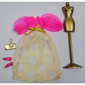 Topper Dawn Denise Peek-N-Puff Pink White Dress Gold Purse Shoes Display Stand